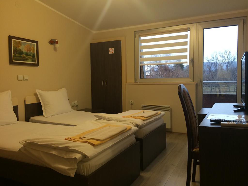 Bed and Breakfast Prenociste Gazela Pirot Zimmer foto