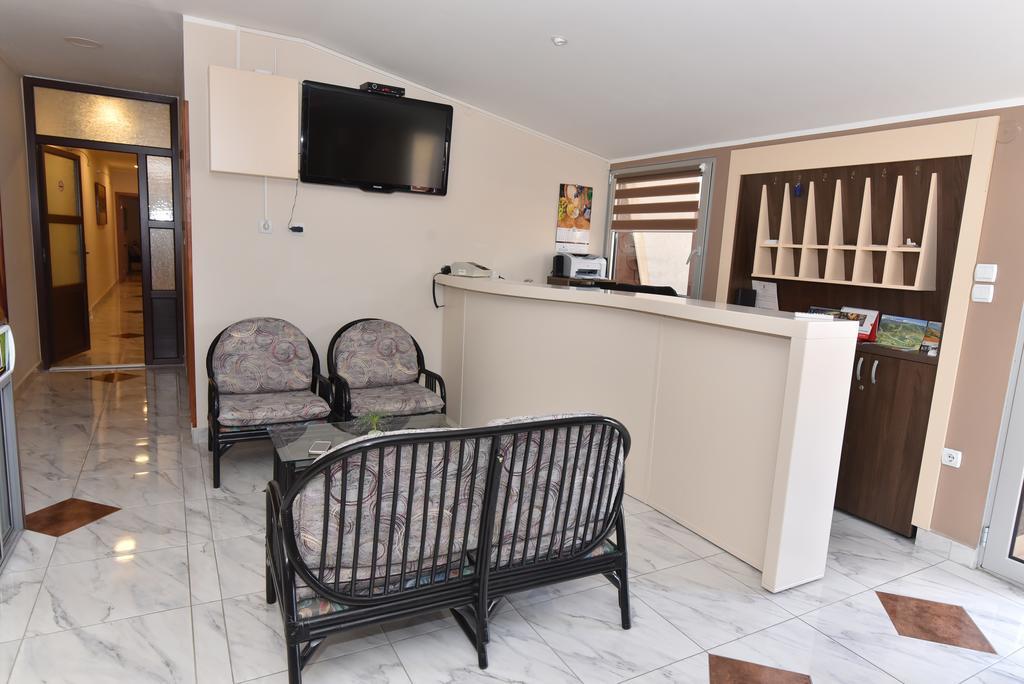 Bed and Breakfast Prenociste Gazela Pirot Exterior foto
